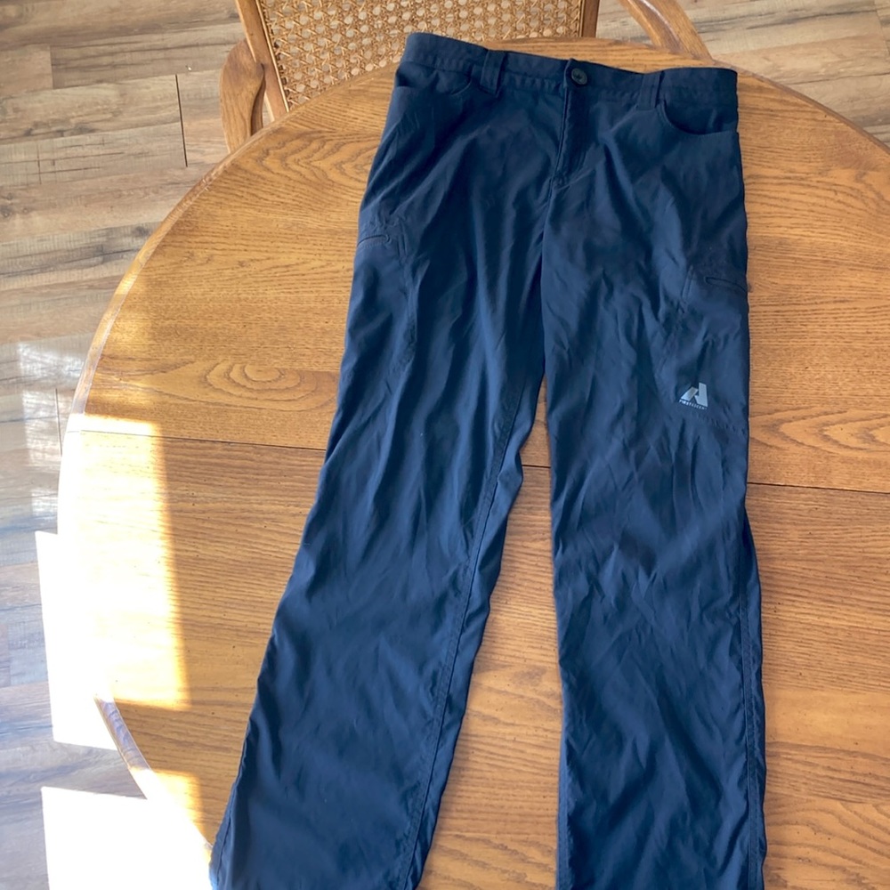 Eddy Bauer First Ascent Women’s Hiking Pants, Size 4, Black